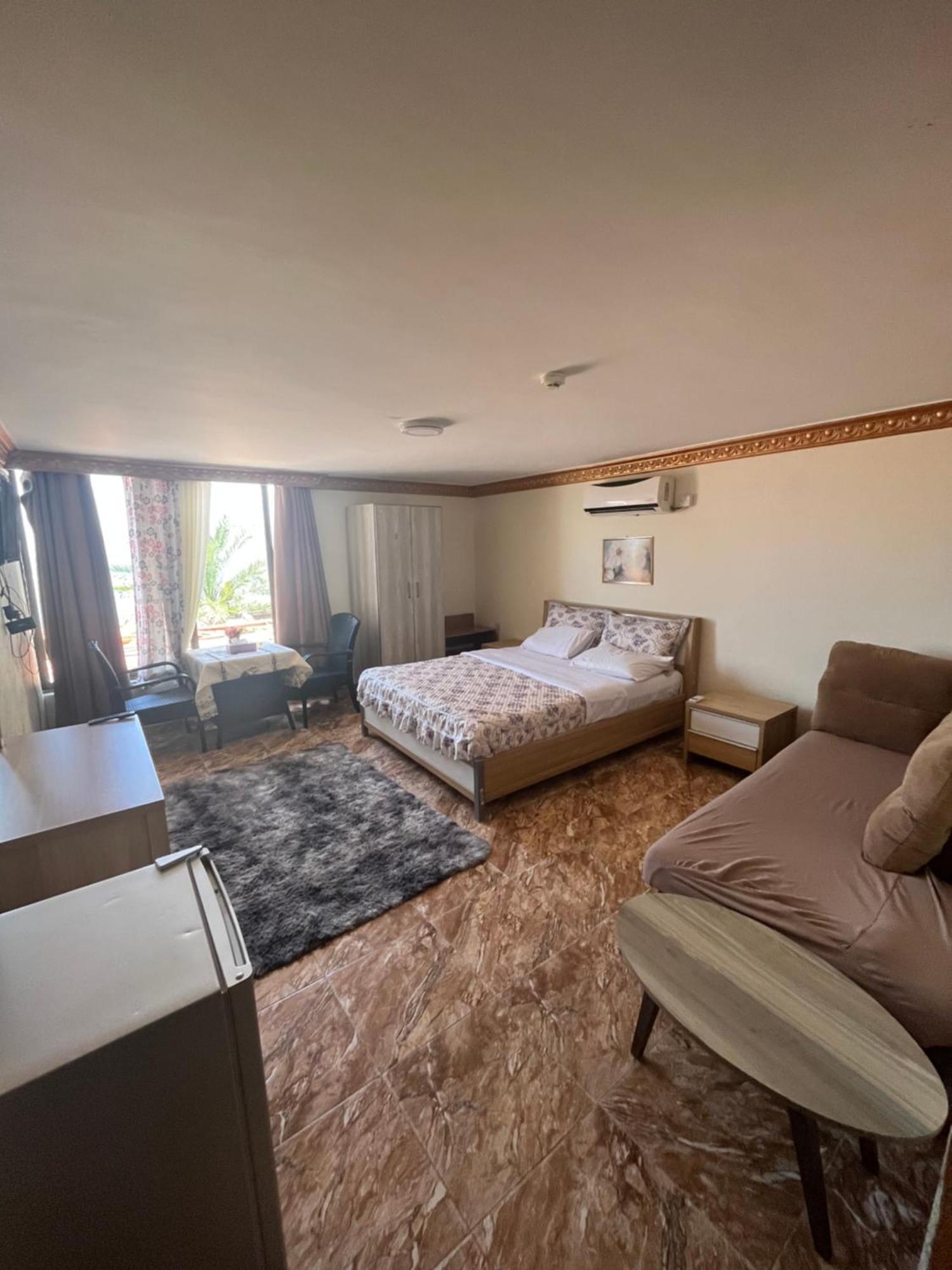 Al-Amer Chalets Акаба Экстерьер фото